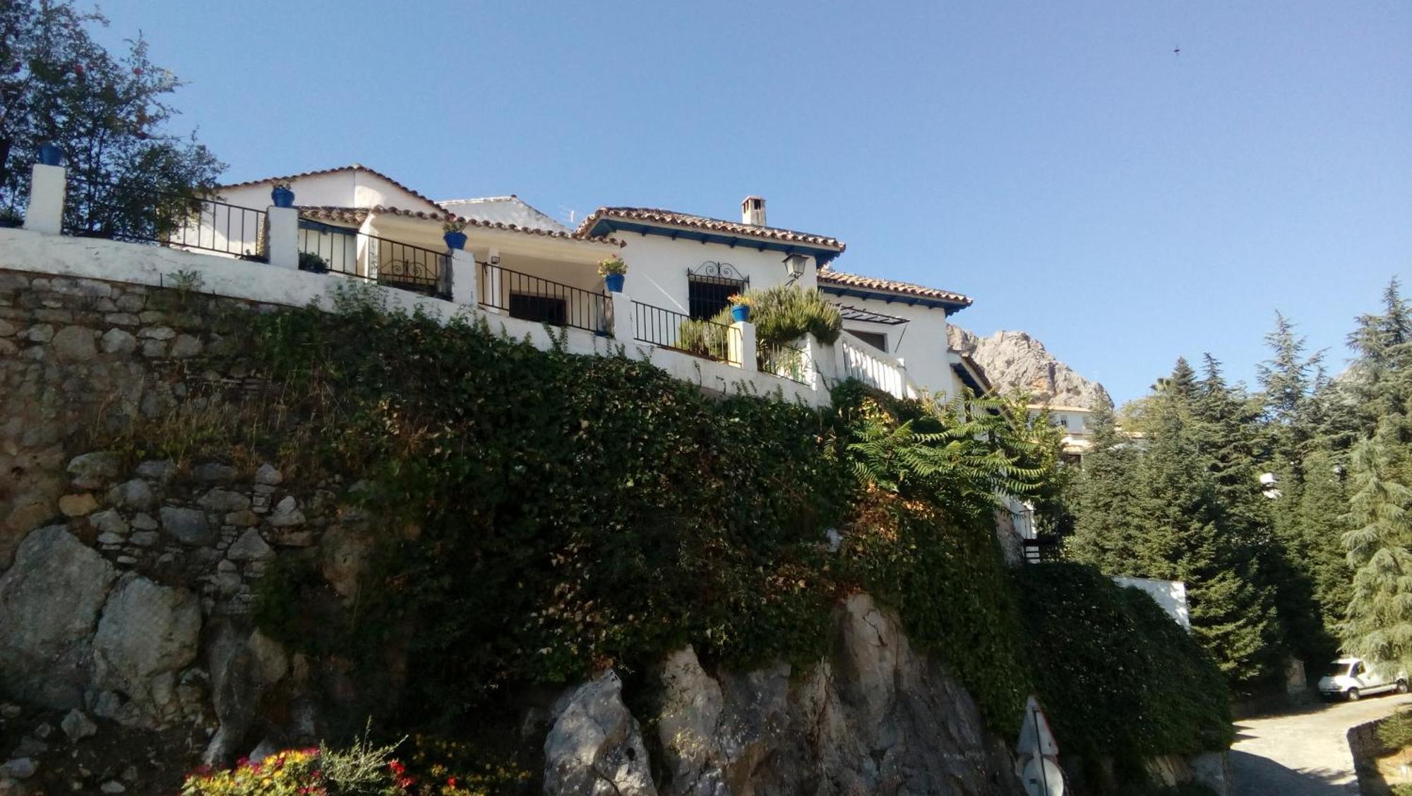 Maison d'hôtes Don Claudio à Grazalema Extérieur photo
