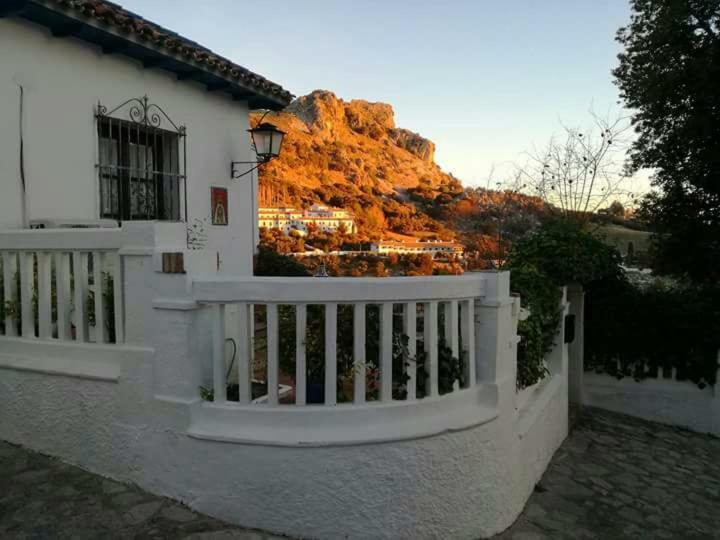 Maison d'hôtes Don Claudio à Grazalema Extérieur photo